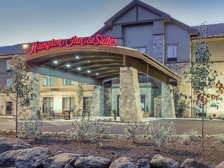 Hampton Inn & Suites Bend - exterior