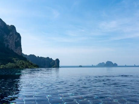 Aonang Cliff Beach Resort, Infinity Pool