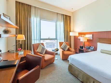 Grand Millennium Al Wahda Hotel Zimmer