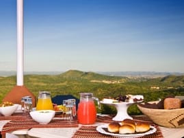 River Crossing_Frühstück Panoramablick