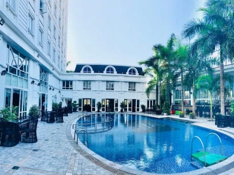 Pool im Ninh Binh Legend