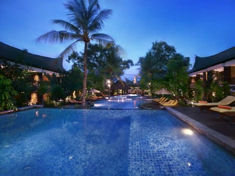 Pool im Aston Sunset Beach