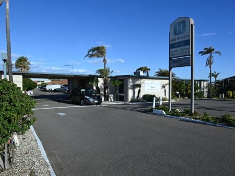 Hospitality Inn Geraldton_external