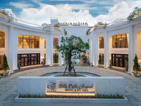 Außenansicht des Silk Path Grand Resort 