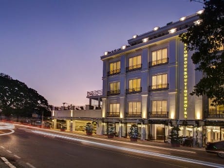 Außenansicht des Xaysomboun Hotels