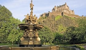 Edinburgh - Die atemberaubende Stadt mit ganzjährigen Veranstaltungen