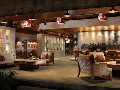 Die Lobby des Alaya Resort