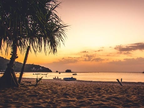 Sonnenuntergang am Strand von Phuket