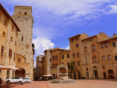 Piazza della Cisterna, San Gimignano