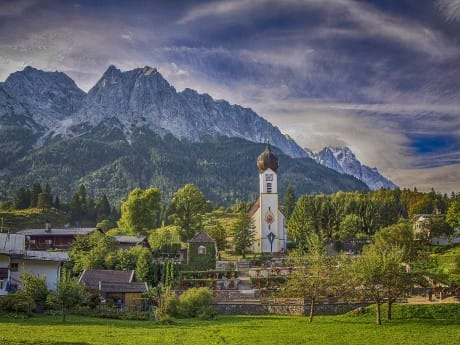Dorf bei Garmisch-Partenkirchen