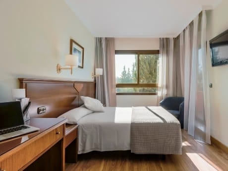 Hotel Porcel Alixares Zimmer
