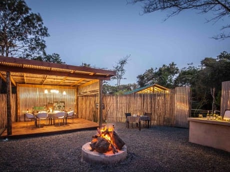 Makakatana Bay Lodge Terrasse
