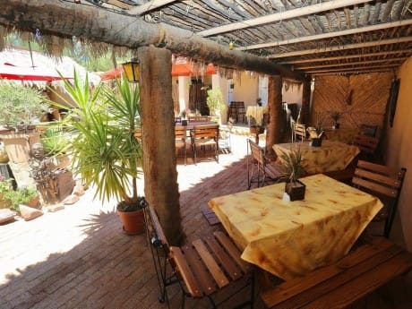 Bahnhof Hotel Aus  Biergarten