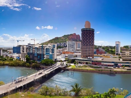 Grand Chancellor Townsville Exterior