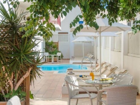 greiechenland-naxos-hotel aeolis-pool ga