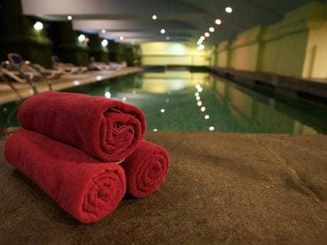Pool im Hotel Royal