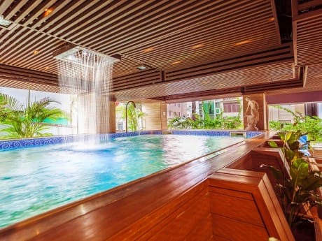 Pool im Harmony Saigon