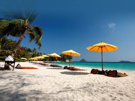 Der Strand des Zeavola Resort